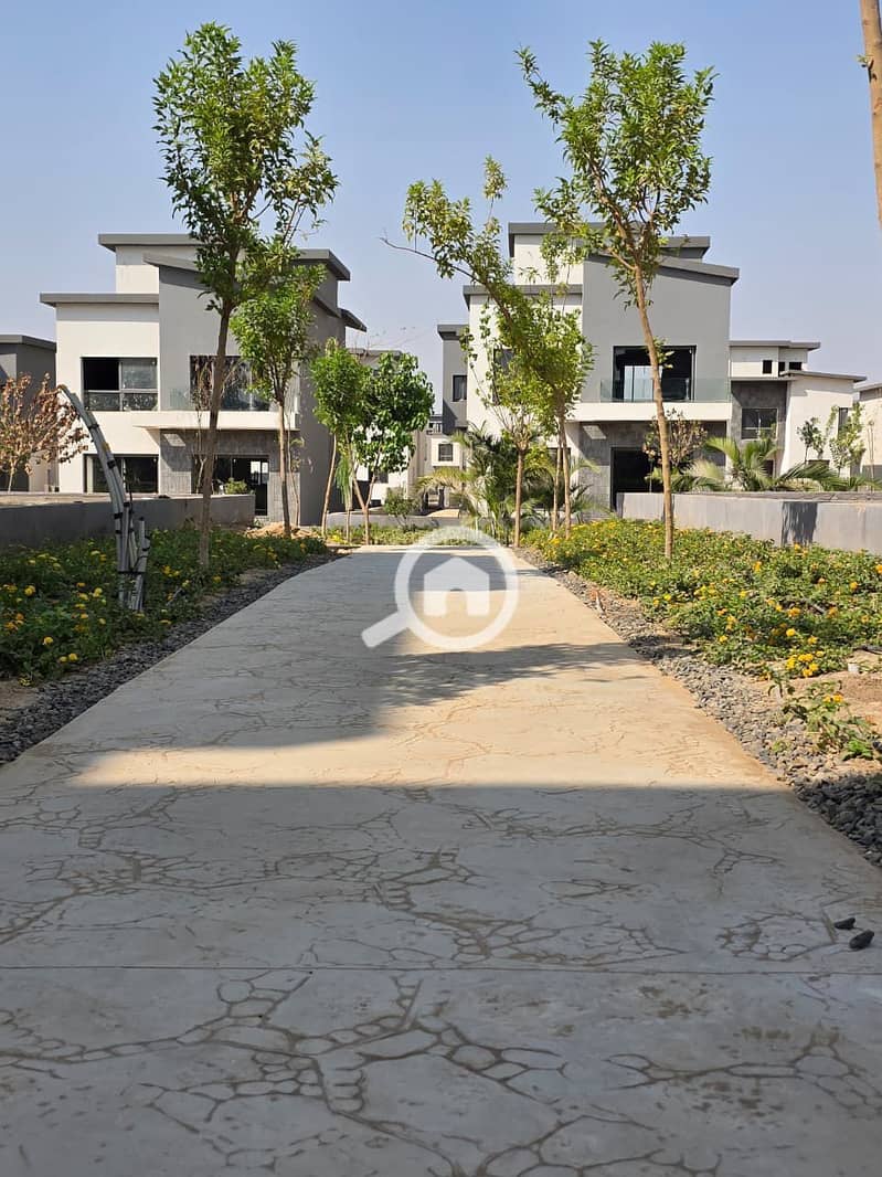 10 WhatsApp Image 2025-12-02 at 12.56. 42 PM. jpeg