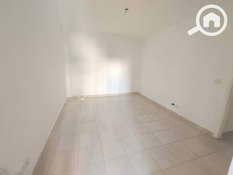 10 899e2604-abcb-4877-a50a-b827c2d7a760. jpg