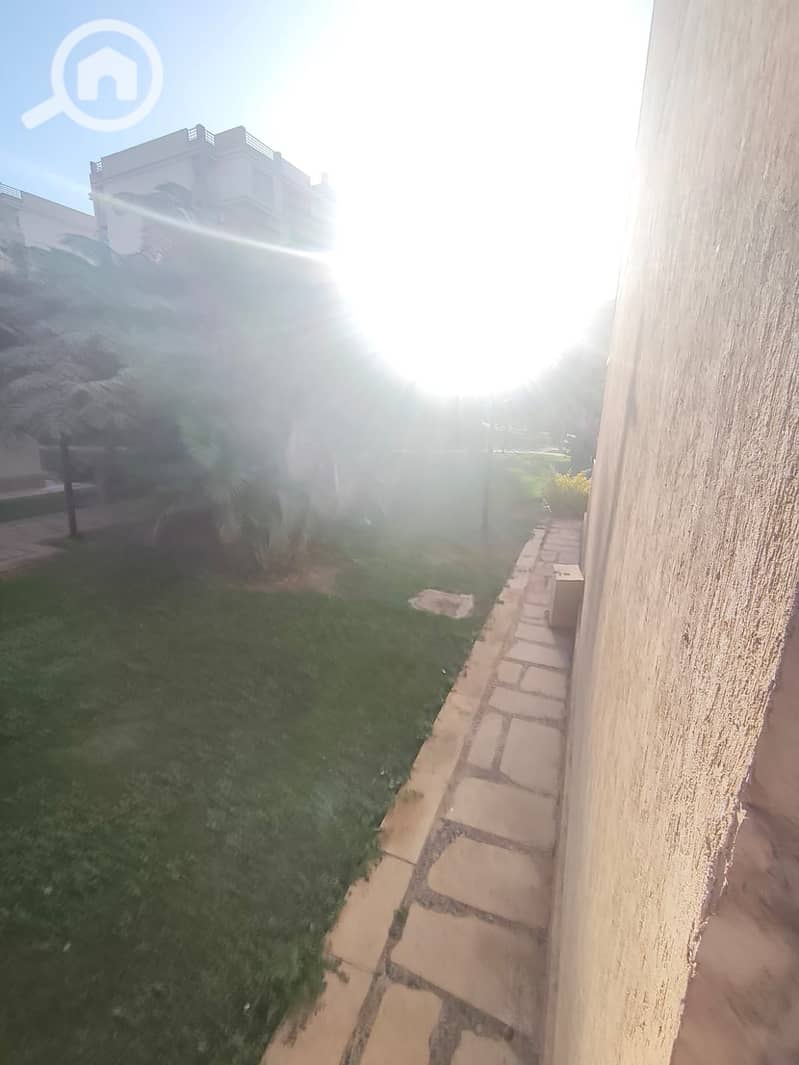 11 20266057-cbeb-4ae4-a98e-a0d7541ba731. jpg