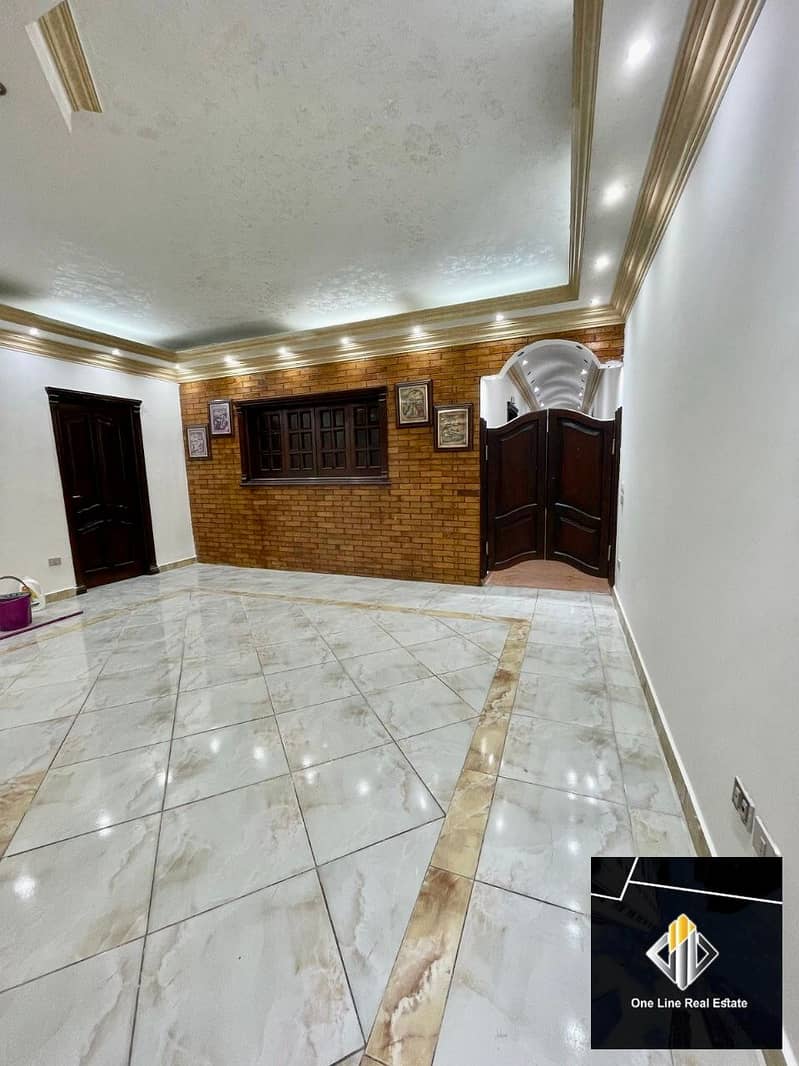 4 5b8fe753-0c99-4ded-8e97-dfa5419b48a2. jpeg