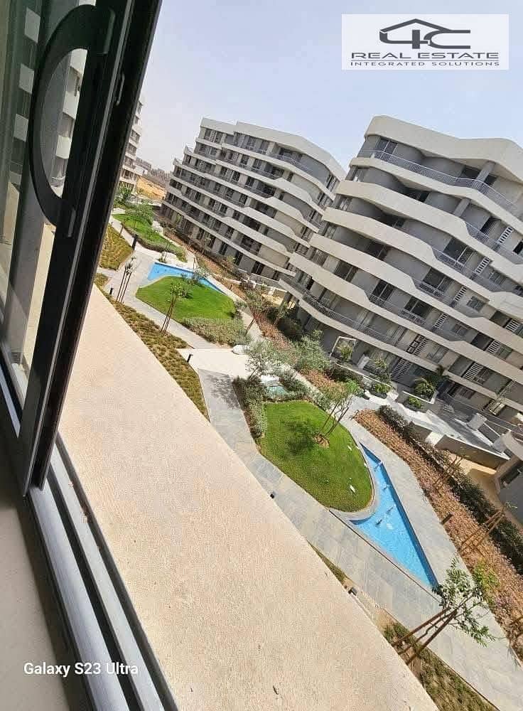 4 9c0abfa2-bfab-4fe3-a5ef-253f0dac1765. jpeg