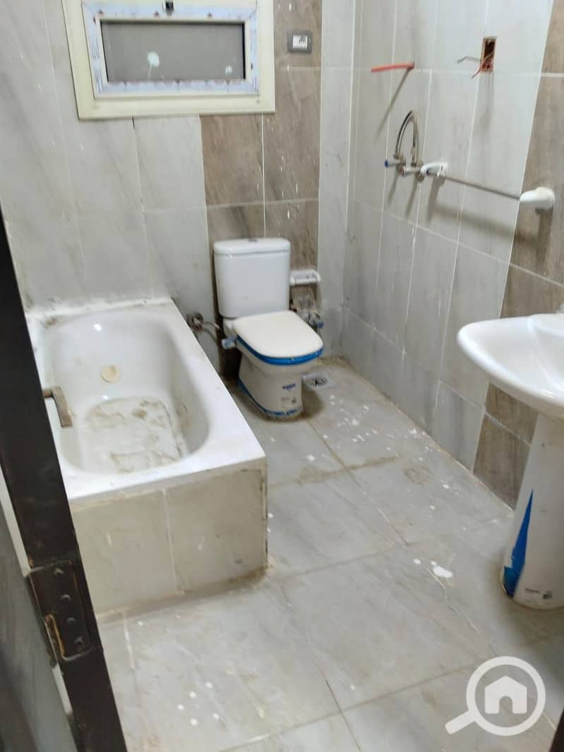 9 b7fa4bbe-d17e-45d9-88db-2d92016f4b1e. jpg