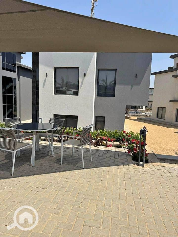 8 566224810_2267367687061120_2573412564061364779_n. jpg