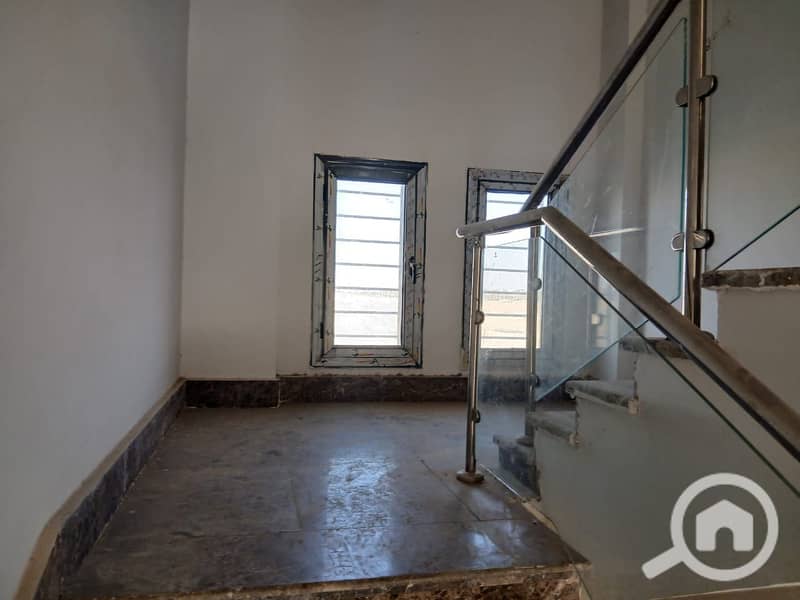 5 974ef615-9807-4c67-9b9d-fbe8923b5f38. jpg