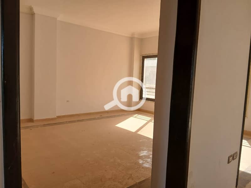 11 e44f25a9-68b2-4a9a-b860-94f725b1e468. jpg