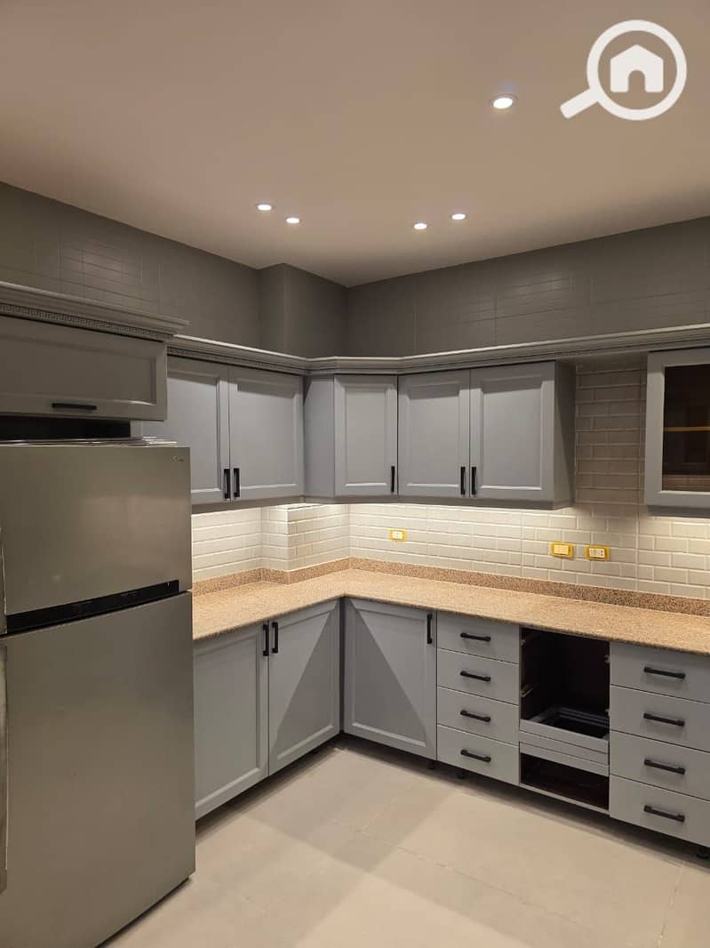 7 7f473d79-69e5-4225-bbbe-4f41762a1fb4. jpeg