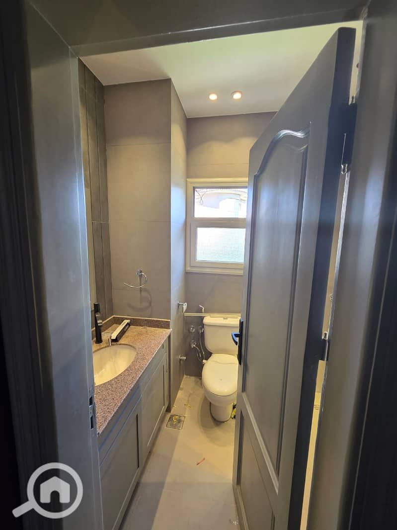 8 023ccd20-8f4c-4d29-9eff-ffc6345568bb. jpeg