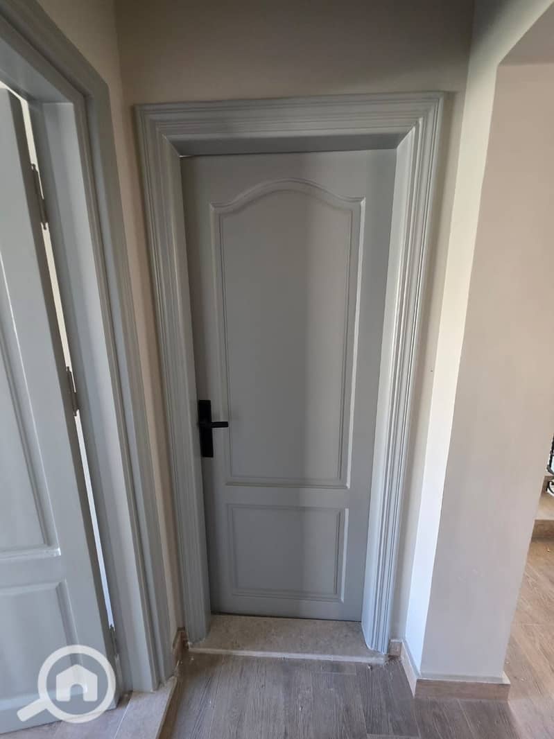 10 448d1363-23b0-4c3f-9ba2-4b643f784b04. jpeg