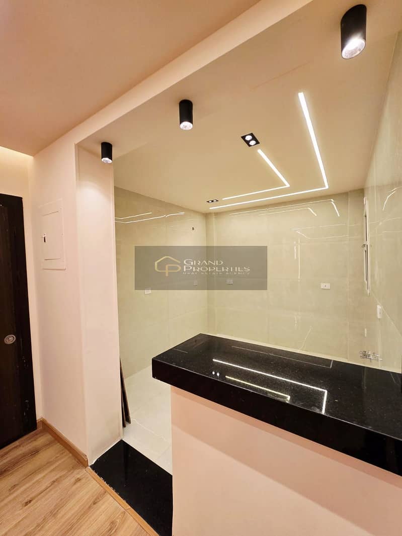 10 dacffde3-b250-4418-8ddf-64442a4ac3e1. jpg