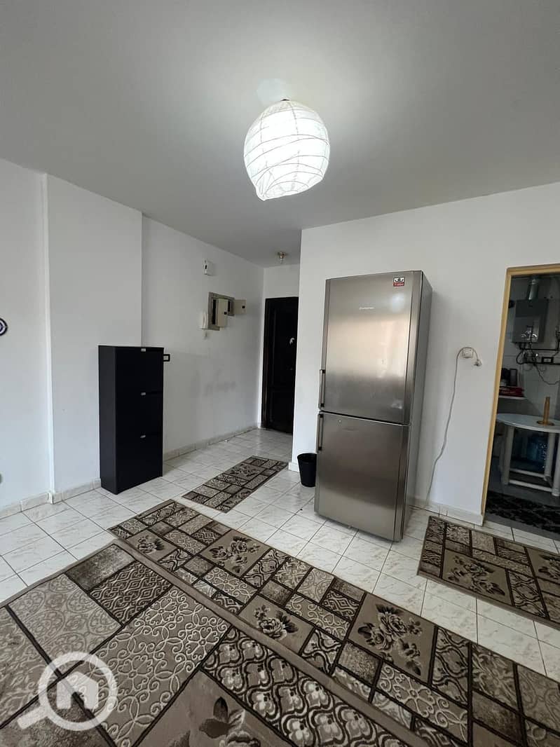 5 91c6a5d9-e077-4e48-8631-3e89d7b2cd13. jpeg