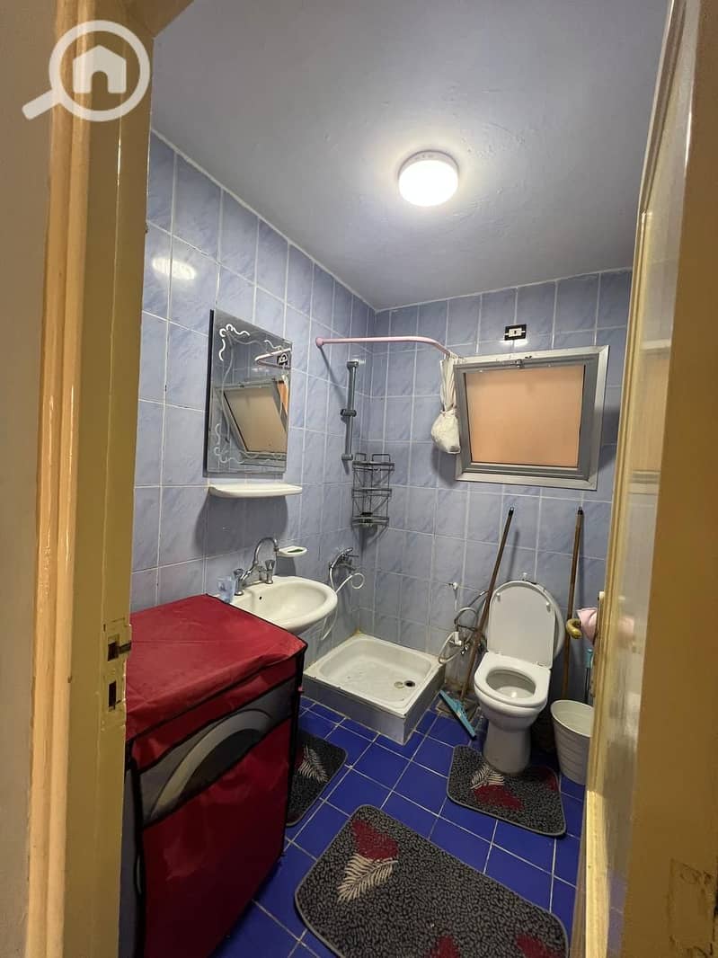 10 c42cb37b-ec31-4c44-a2a4-fe40b170f4eb. jpeg