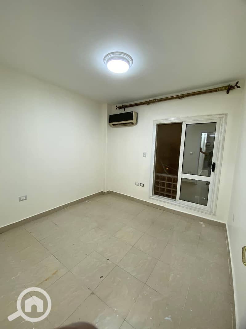 10 WhatsApp Image 2025-12-06 at 16.10. 22_99f215f2. jpg