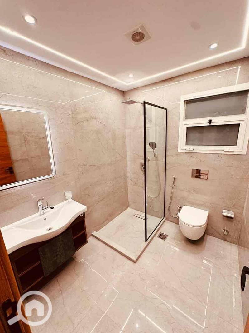 7 8a8140f0-e285-4f5c-8780-c6b866f3f8b3. jpg