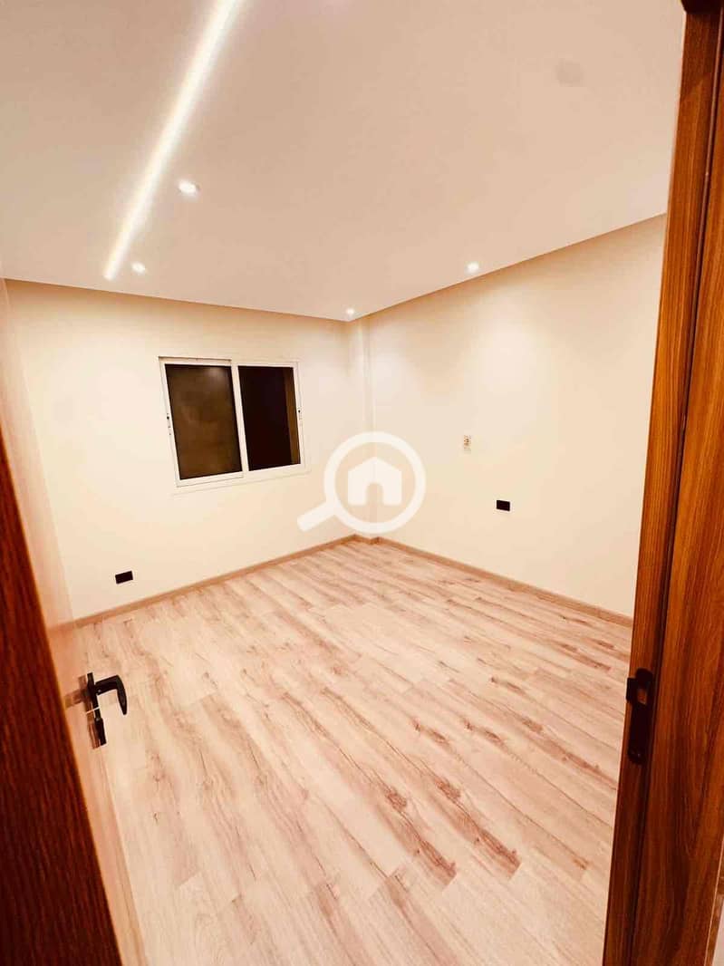 9 72309057-1bc3-4738-a8b2-f49f7cc1768b. jpg