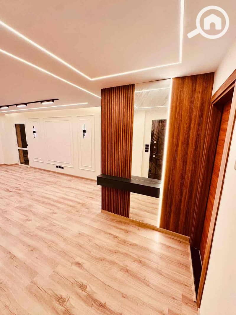 10 2c2fa7a4-e1f2-4c8e-af57-428debaa4eff. jpg