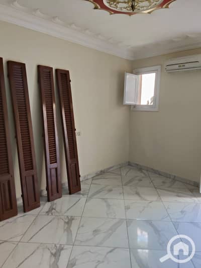 2 Bedroom Apartment for Rent in Hadayeq El Zeitoun, Cairo - WhatsApp Image 2025-12-06 at 16.39. 02_aca8a973. jpg 2 Bedroom Apartment for Rent in Hadayeq El Zeitoun, Cairo - WhatsApp Image 2025-12-06 at 16.39. 02_aca8a973. jpg