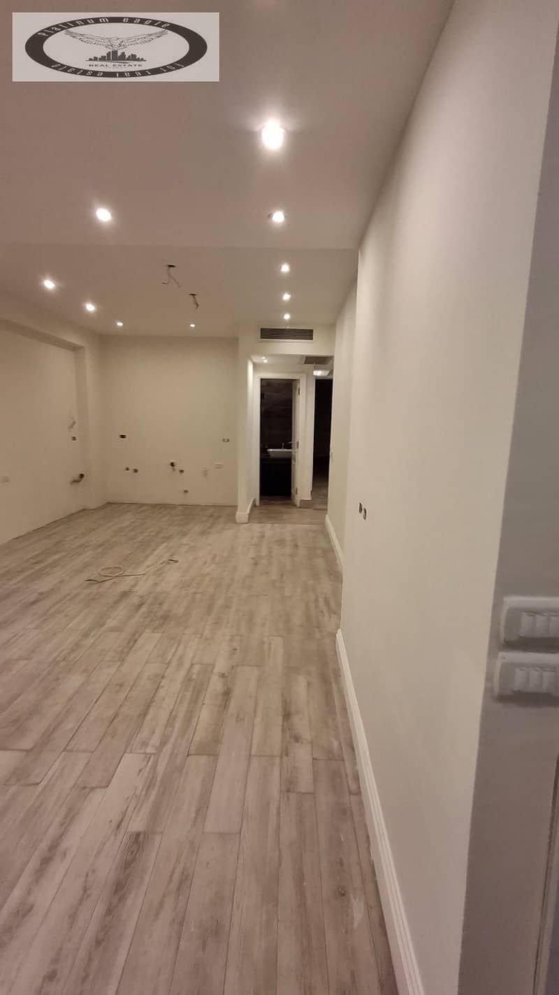 5 2de7b91f-aee9-41f7-8d4e-9a741936d158. jpg