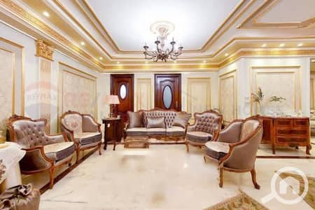 فلیٹ 4 غرف نوم للبيع في محطة الرمل، الإسكندرية - 1. jpg