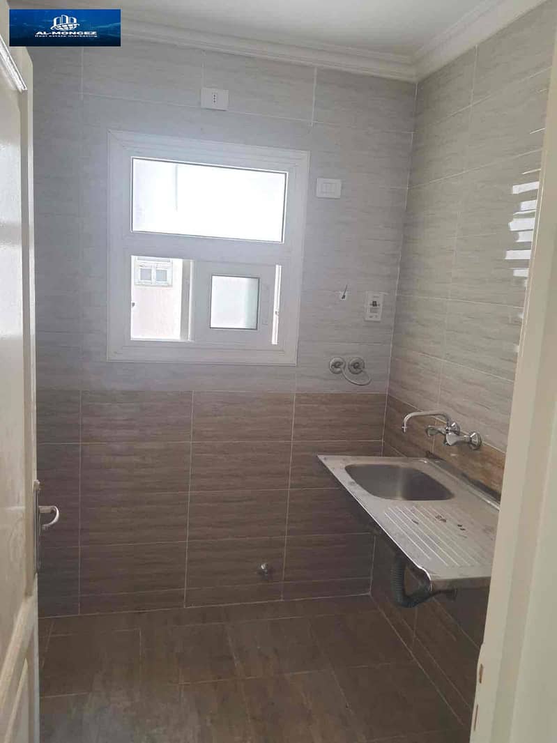 10 a5b1126f-f1d6-4d4d-92c5-814bc5633605. jpg