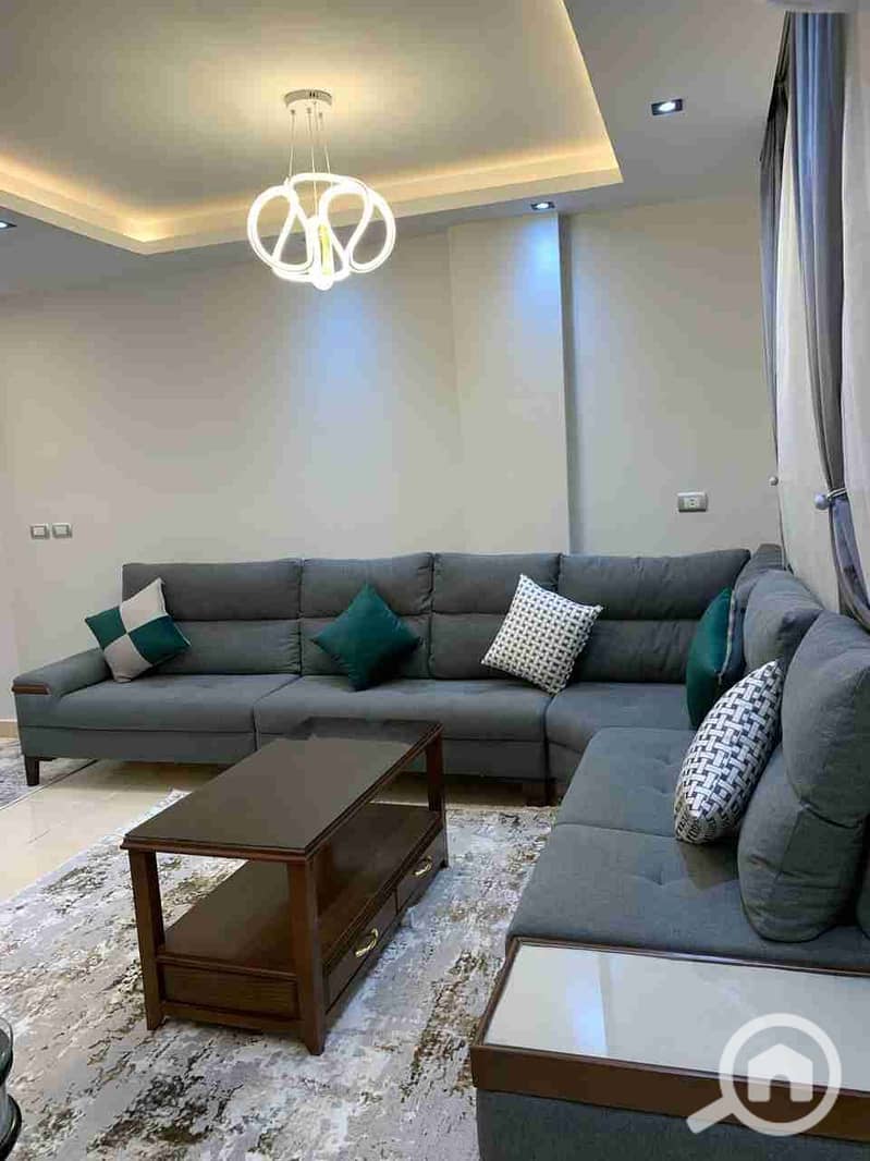 1000483982. jpg 1000483982. jpg