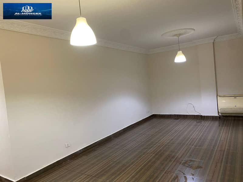 2 4a4aba55-9b5e-4d85-828e-afc995bc9c7a. jpeg