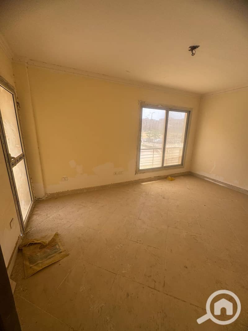 5 WhatsApp Image 2025-12-06 at 17.45. 06_e3b4f649. jpg