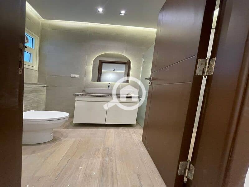 4 WhatsApp Image 2025-10-29 at 3.19. 54 PM. jpeg