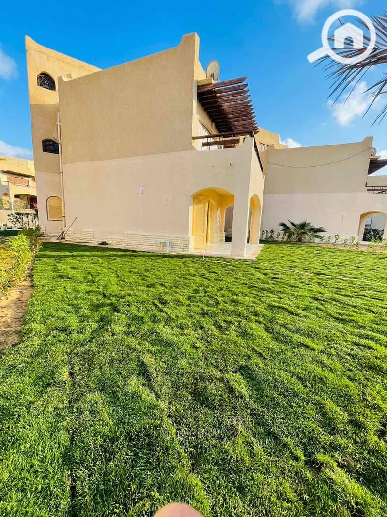 2 08a2c7b4-f95b-4ef0-92f9-90a9bdbdb79f. jpg