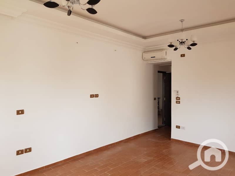 11 WhatsApp Image 2025-12-04 at 5.15. 26 PM. jpeg