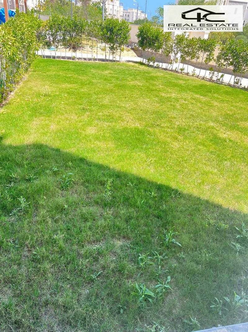 6 oXP2ByC1g15YFojf8my6Iiro7qZGWGZlaoKpDMmK (1). jpg