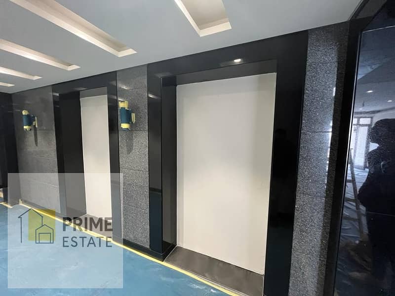 9 bd83370d-ffc0-4328-9c35-053a4c7c96e5. jpg