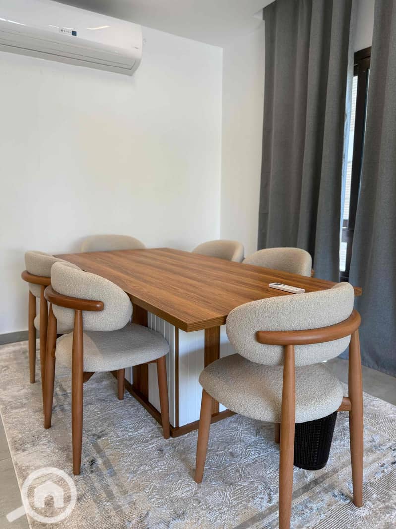 4 26783b37-14d6-4d74-a992-751587b74b15. jpg