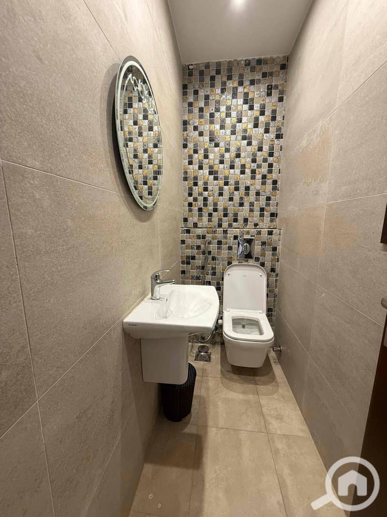 5 add76249-591a-4fee-bf68-932d30ff5894. jpg