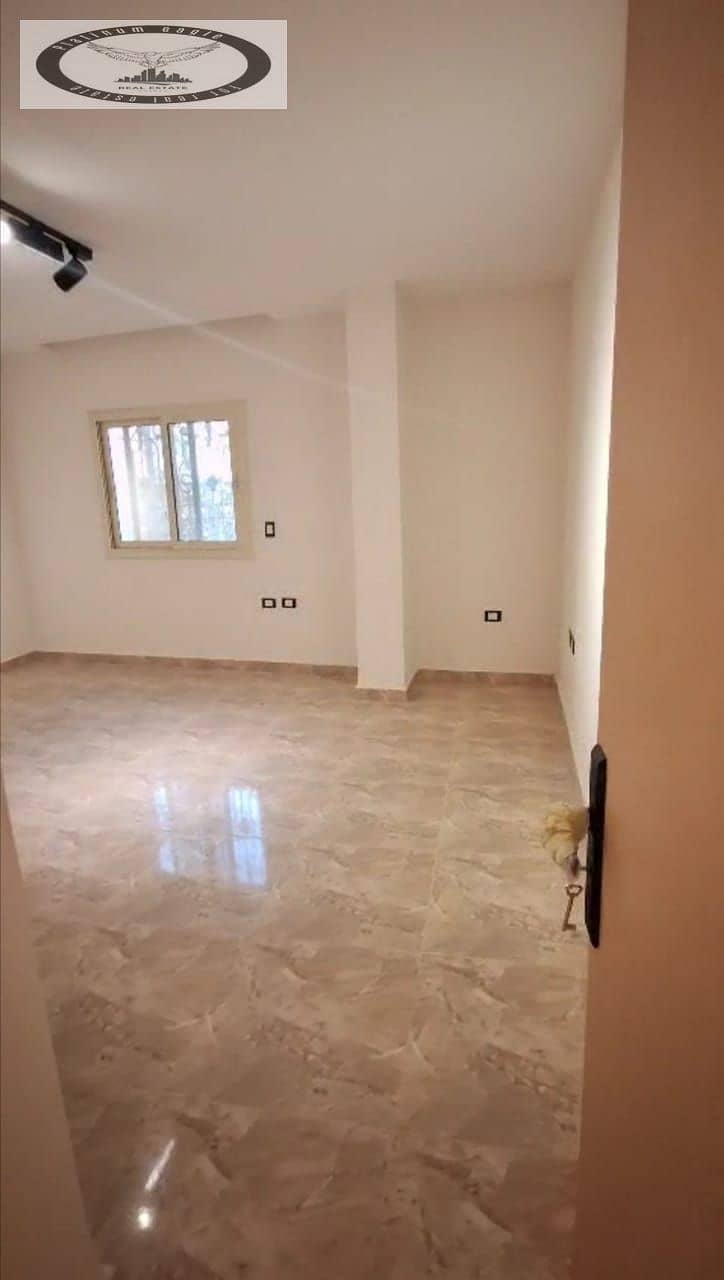 10 7c70519f-d5f5-4905-b8f5-fb1bc0ea9c2d. jpg