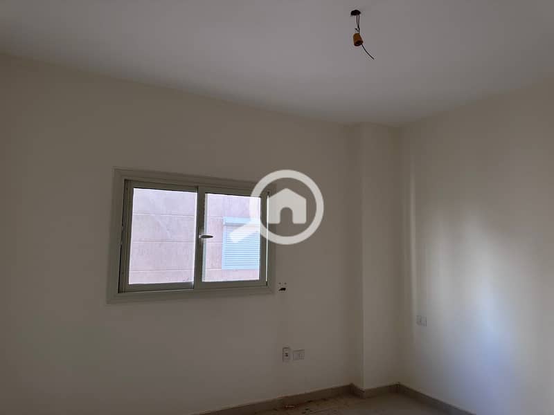 4 WhatsApp Image 2025-12-06 at 6.18. 37 PM (2). jpg