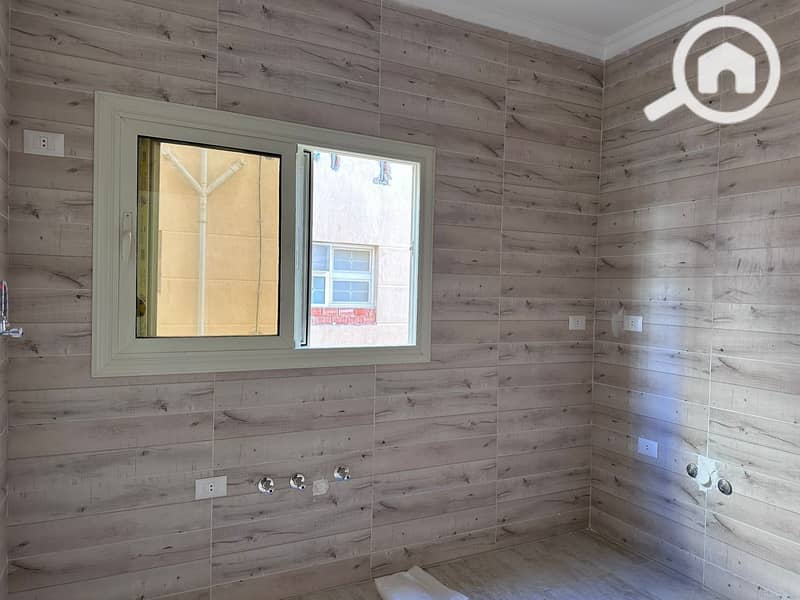 5 WhatsApp Image 2025-12-06 at 6.18. 37 PM (3). jpg