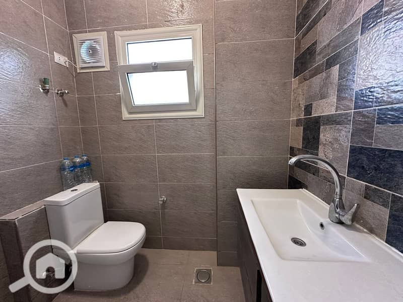 7 WhatsApp Image 2025-12-06 at 6.18. 38 PM (1). jpg