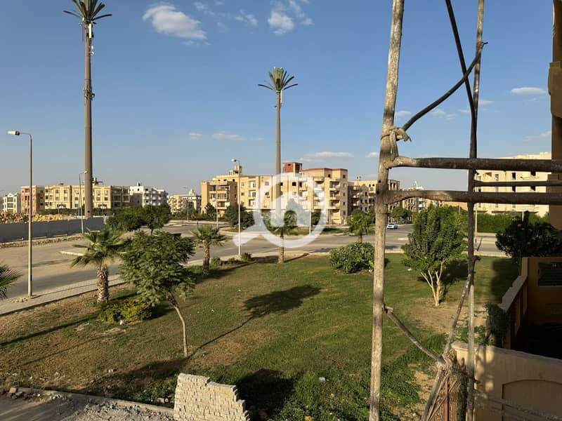 7 8f3fef2e-0f01-4577-83b6-70ccaaa4646e. jpg