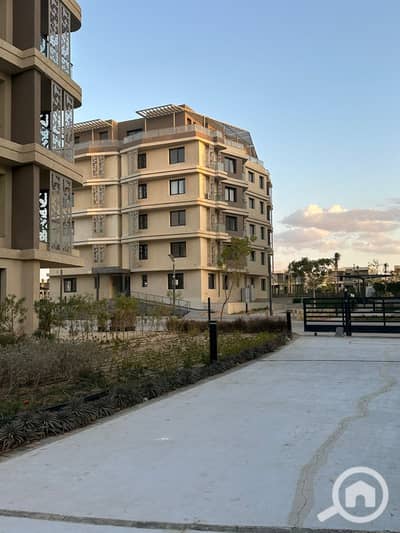 2 Bedroom Flat for Sale in 6th of October, Giza - PHOTO-2025-02-10-14-00-39(10). jpg 2 Bedroom Flat for Sale in 6th of October, Giza - PHOTO-2025-02-10-14-00-39(10). jpg