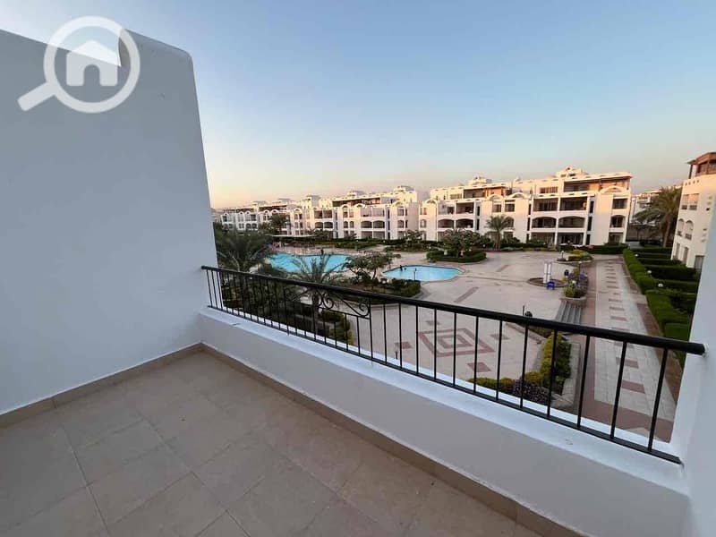 3 829d20cd-a21e-424c-804e-6a8b39e67e9d. jpg