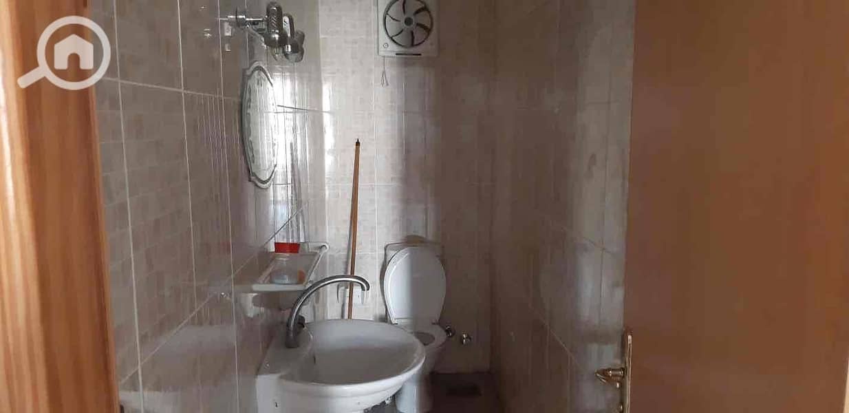 8 b5fbb48a-7a9f-4979-978b-b65b8325a735. jpg