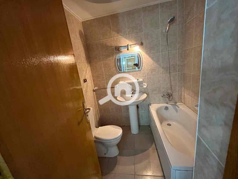 11 13fbff71-240c-4298-bd7b-655e9f4658c4. jpg