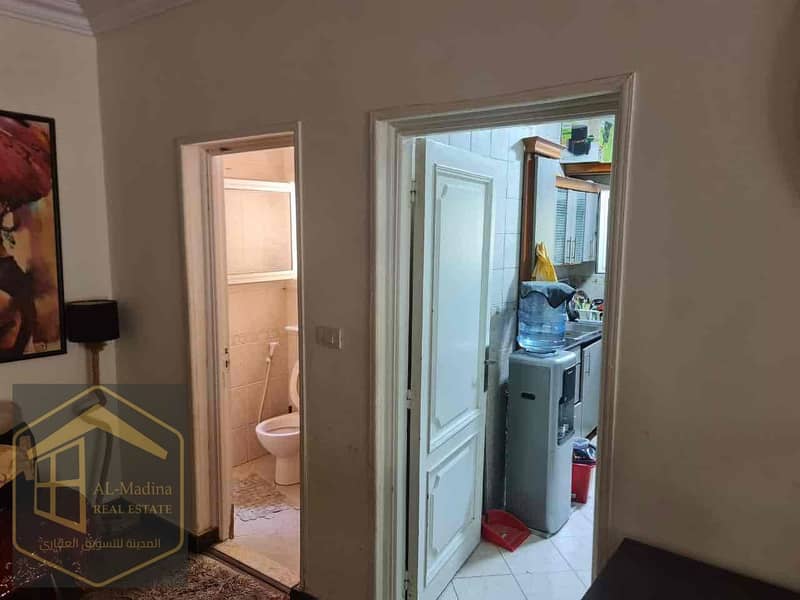 10 23df1b8a-2b92-4725-98ee-770456269783. jpg