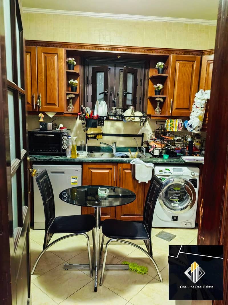 8 766e89d6-2c72-43b7-8e43-3db5b89fb403. jpeg