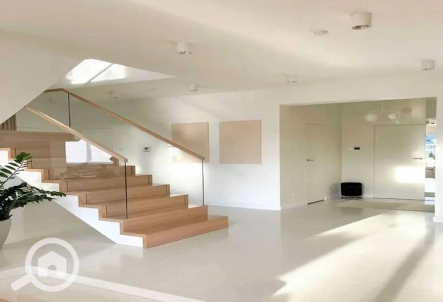 8 cf6c9c0b7acb416f8a560b7479edd05d. jpg