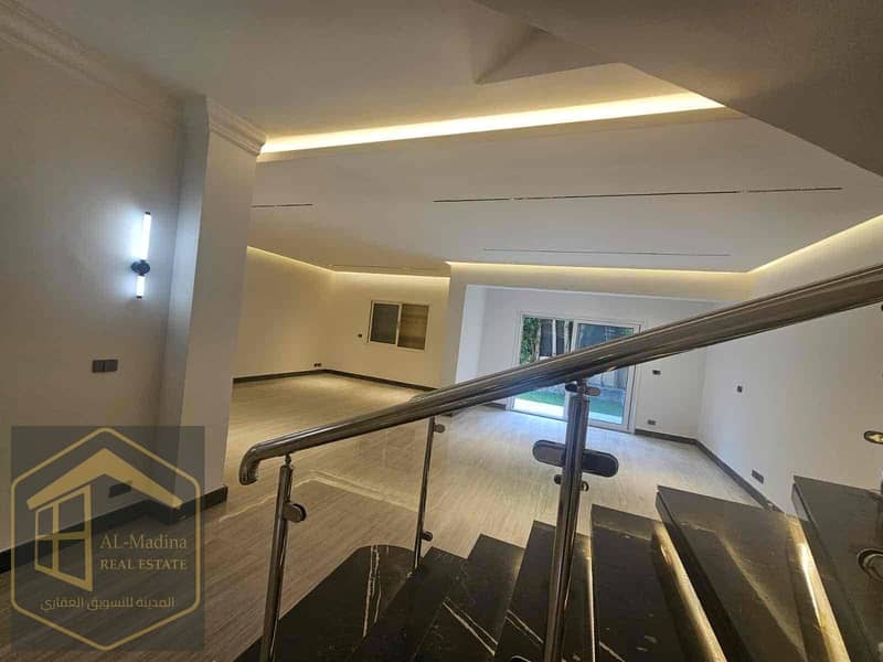 10 6fa850cc-212e-4f90-b42b-b9d56d779054. jpg