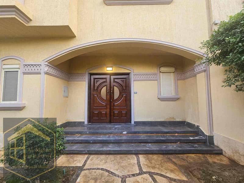 12 a1856a5d-be61-4658-80dc-2c94d09bde6a. jpg