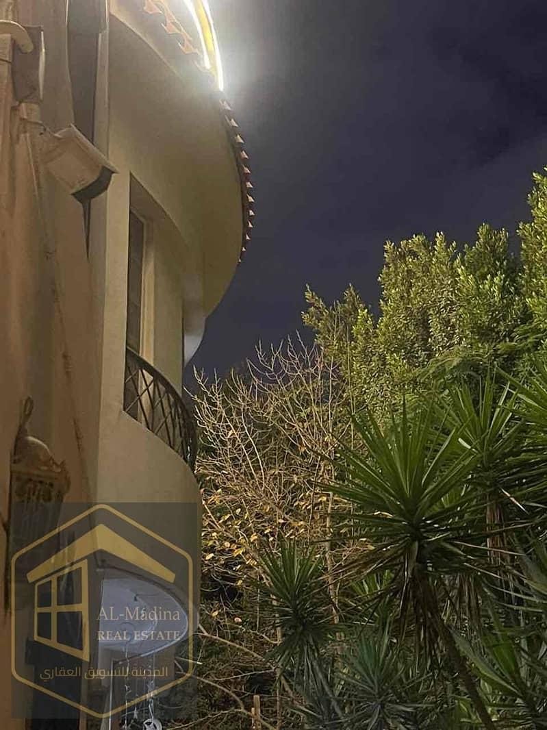 5 f3b43f1f-7c5d-4527-b1eb-4158a009fe59. jpg