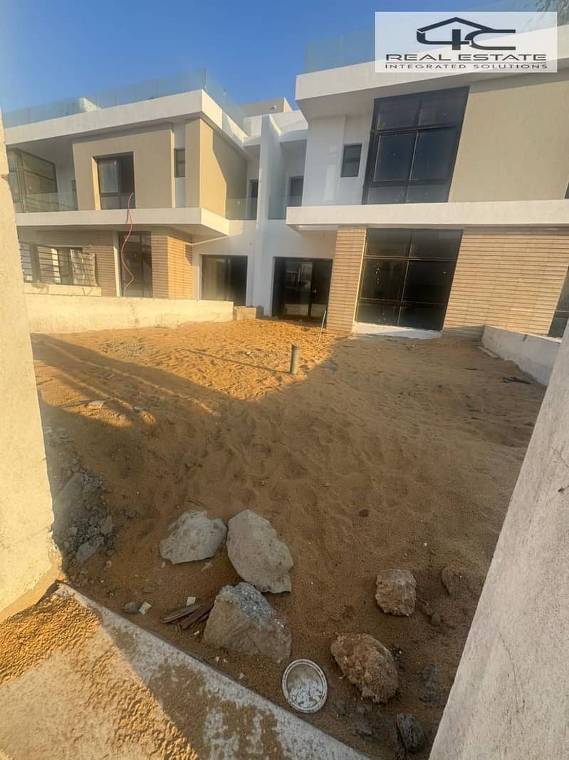 10 WhatsApp Image 2025-12-06 at 14.50. 34 (1). jpeg