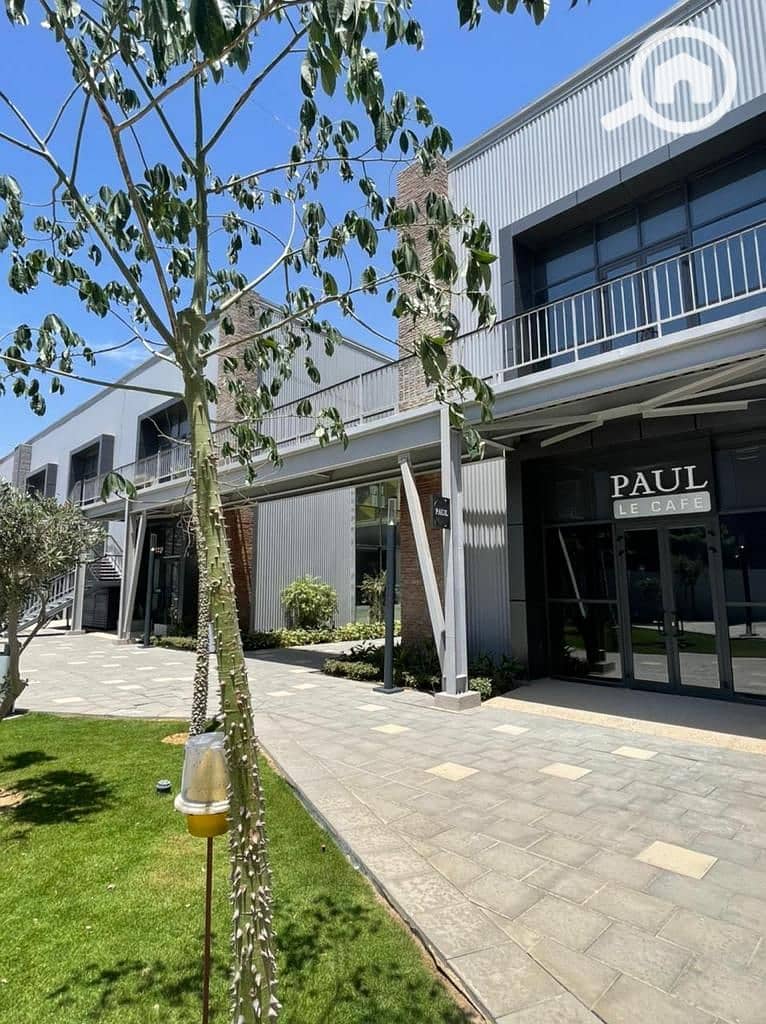 8 c451ffdc-c68c-4f5d-bd42-8f444963e0f5. jpg